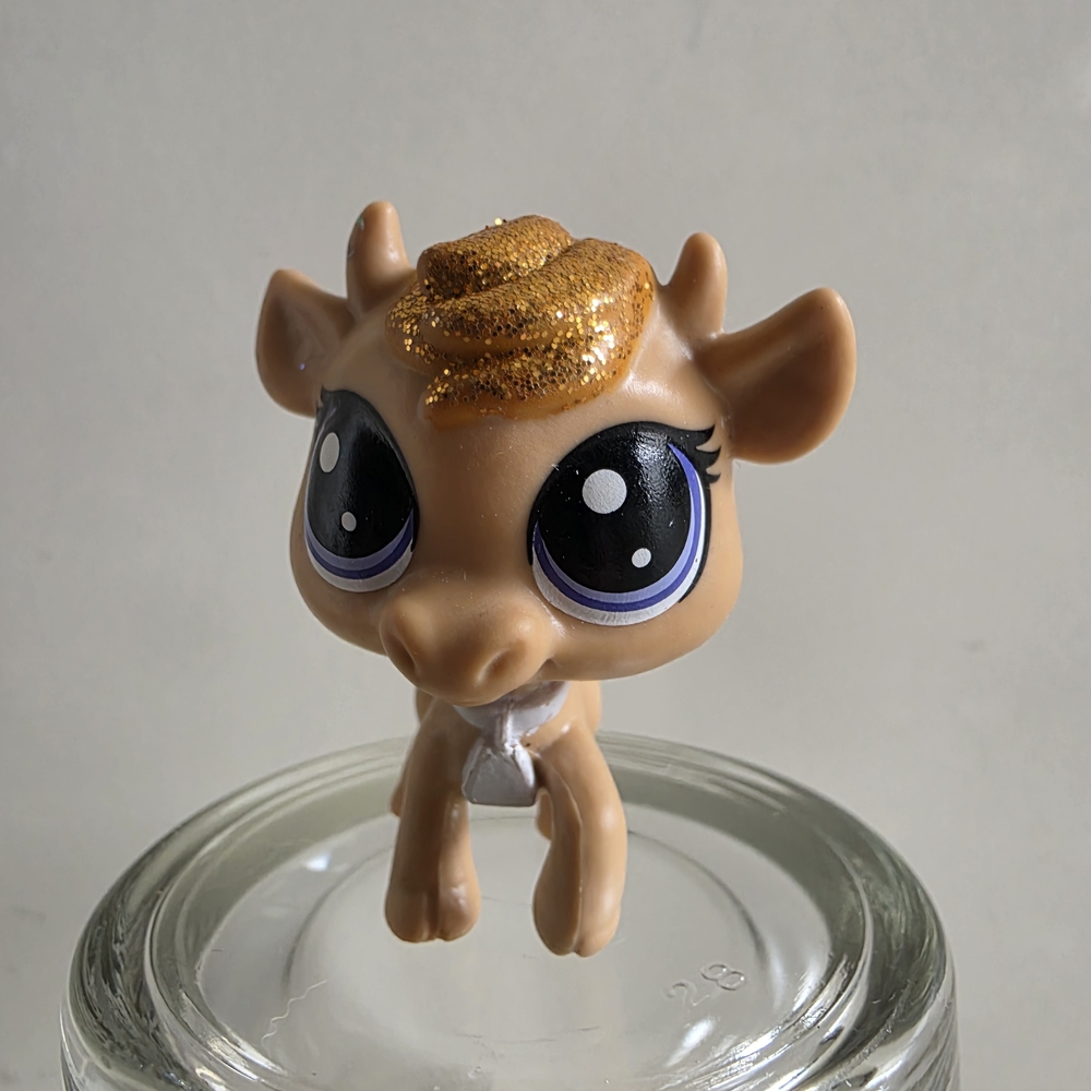 3/$22 Littlest Pet Shop (LPS) #2-S15 Glisten Cowby